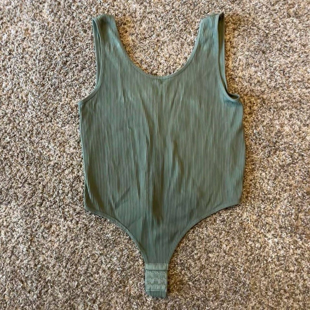 Madrag moss green ribbed bodysuit